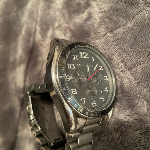 Men’s Michael Kors watch- READ DESCRIPTION - Picture 3 of 3